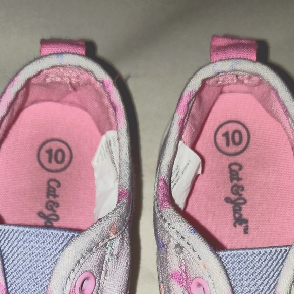 Cat & Jack Girls Size 10 Slip on  Unicorn print shoes. Good Condition - Picture 3 of 4